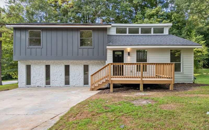 Front of 4050 Daron Ct