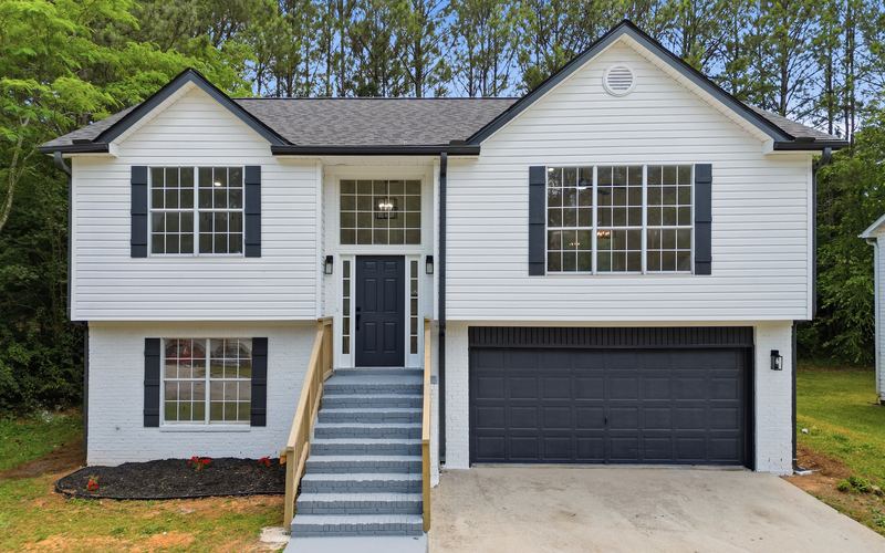 Front of 2679 River Summit Ln